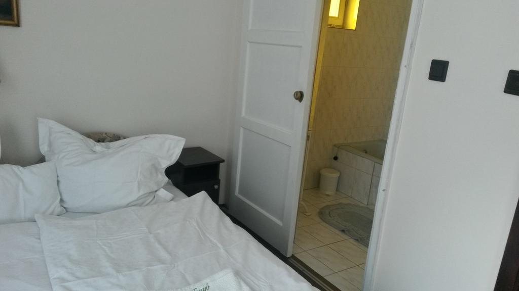 Ezust Fenyo Vendeghaz Guest House Siofok 외부 사진
